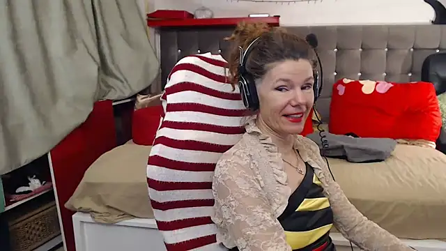 Snapshot of kellyterapy chatting on 9, 11, 2025 kellyterapy online show from 9, 11, 2025