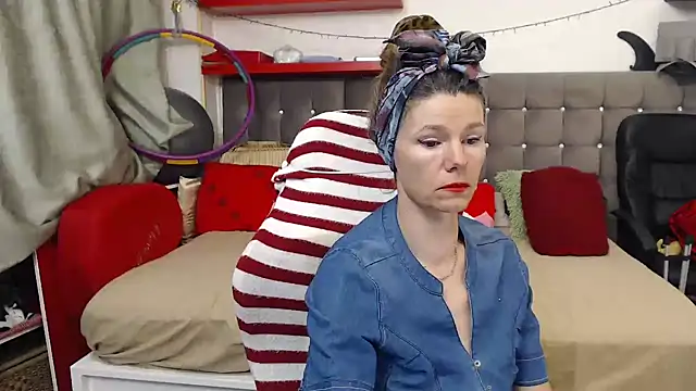 Snapshot of kellyterapy chatting on 12, 11, 2025 kellyterapy online show from 12, 11, 2025