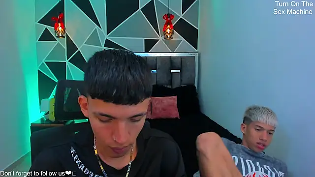 Juan Nd Steven online show from 7, 4, 2026