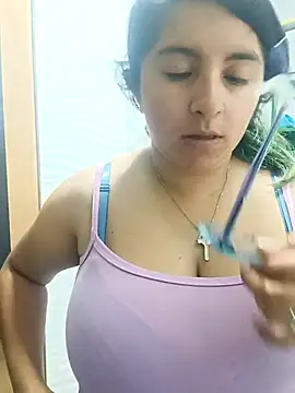 Snapshot of _Angelinaandrade_ chatting on 24, 10, 2025 Angelinaandrade online show from 24, 10, 2025