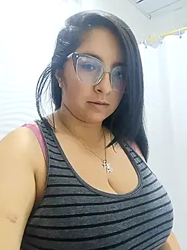  Angelinaandrade  online show from 5, 2, 2026