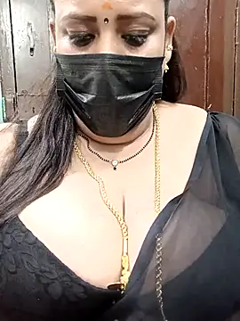 Snapshot of ashikaa_r chatting on 6, 3, 2025 ashikaa r online show from 6, 3, 2025