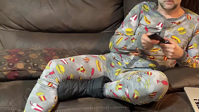 Snapshot of taboocanuck chatting on 13, 1, 2025 taboocanuck online show from 13, 1, 2025