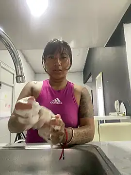 Snapshot of luisa16xxx chatting on 1, 3, 2025 luisa16xxx online show from 1, 3, 2025