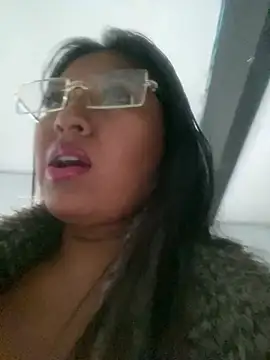 Snapshot of luisa16xxx chatting on 6, 3, 2025 luisa16xxx online show from 6, 3, 2025