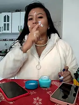 Snapshot of luisa16xxx chatting on 22, 12, 2025 luisa16xxx online show from 22, 12, 2025