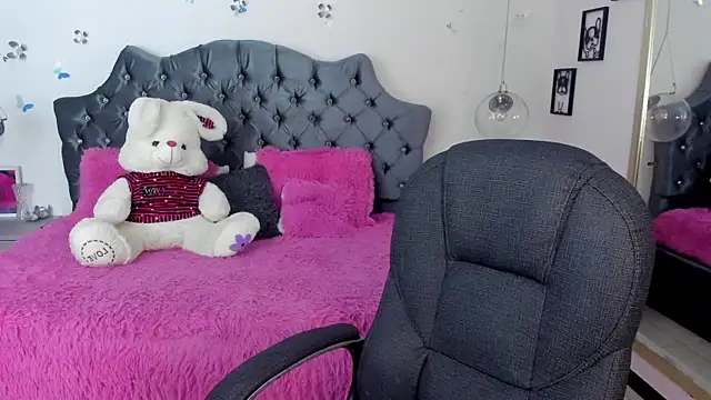 Snapshot of _Antonnela_ chatting on 27, 2, 2025 Antonnela online show from 27, 2, 2025