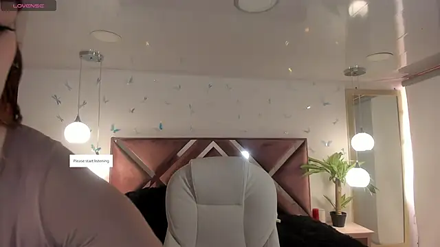 Snapshot of _Antonnela_ chatting on 20, 10, 2025 Antonnela online show from 20, 10, 2025