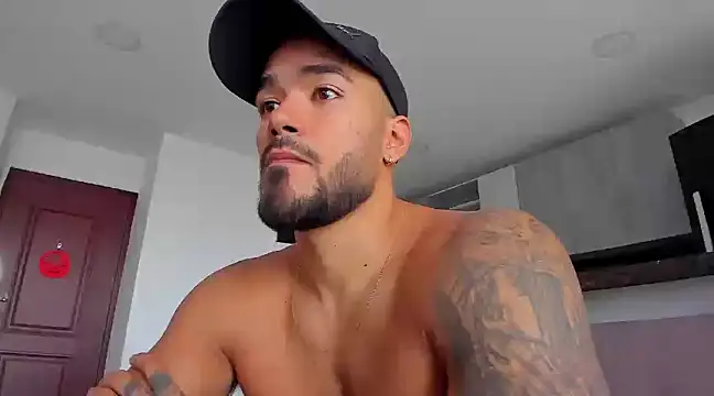 Snapshot of Alexander_Martines chatting on 30, 12, 2024 Alexander Martines online show from 30, 12, 2024