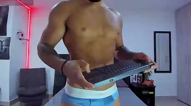 Snapshot of Alexander_Martines chatting on 5, 3, 2025 Alexander Martines online show from 5, 3, 2025