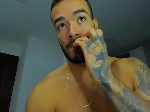 Snapshot of Alexander_Martines chatting on 5, 10, 2025 Alexander Martines online show from 5, 10, 2025