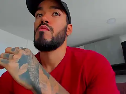 Snapshot of Alexander_Martines chatting on 4, 12, 2025 Alexander Martines online show from 4, 12, 2025