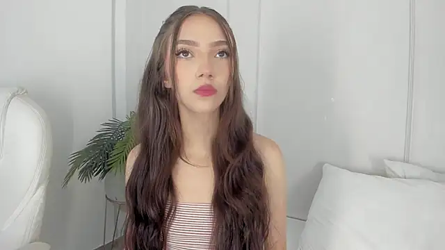 Snapshot of Mariapettit chatting on 13, 2, 2025 Mariapettit online show from 13, 2, 2025
