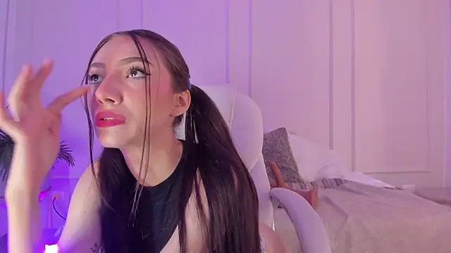 Snapshot of Mariapettit chatting on 11, 3, 2025 Mariapettit online show from 11, 3, 2025