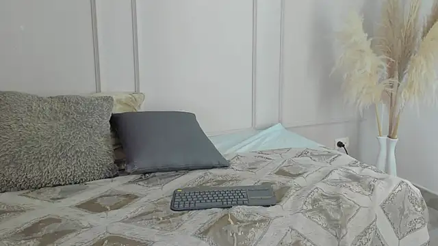 Mariapettit online show from 19, 4, 2026