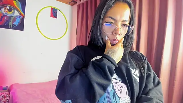 nicole volkov online show from 7, 1, 2025