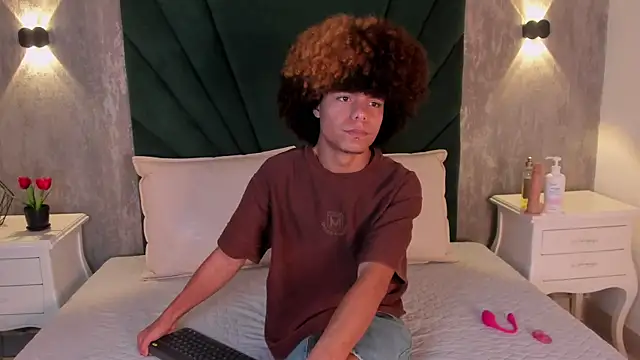 Snapshot of Alexiis_Etereo chatting on 19, 2, 2026 Alexiis Etereo online show from 19, 2, 2026