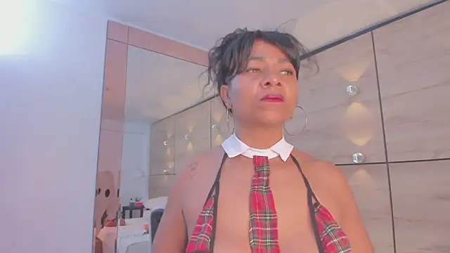 Snapshot of martina_touss chatting on 20, 10, 2025 martina touss online show from 20, 10, 2025