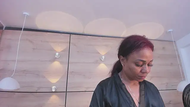 Snapshot of martina_touss chatting on 5, 12, 2025 martina touss online show from 5, 12, 2025