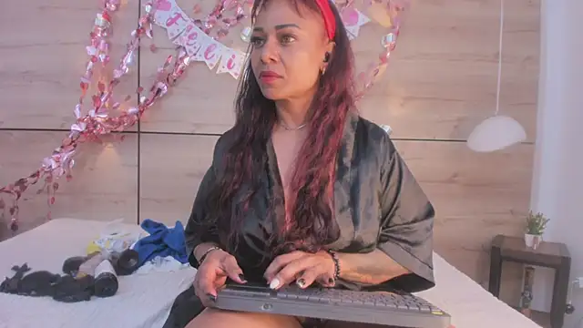 Snapshot of martina_touss chatting on 13, 2, 2026 martina touss online show from 13, 2, 2026