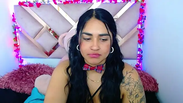 Charlotte cute18 online show from 21, 3, 2025