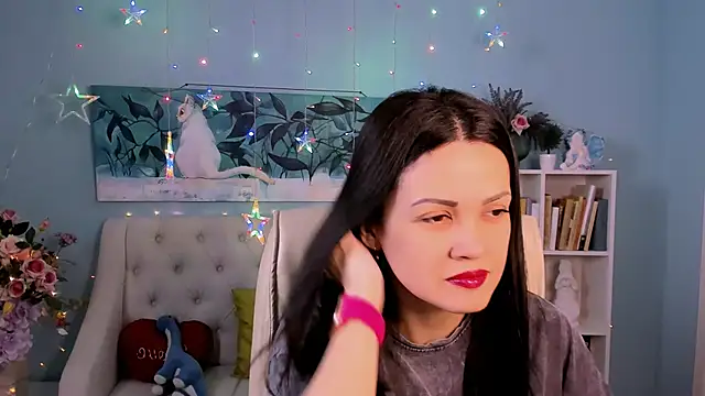 KarolinaRobinson online show from 5, 2, 2025