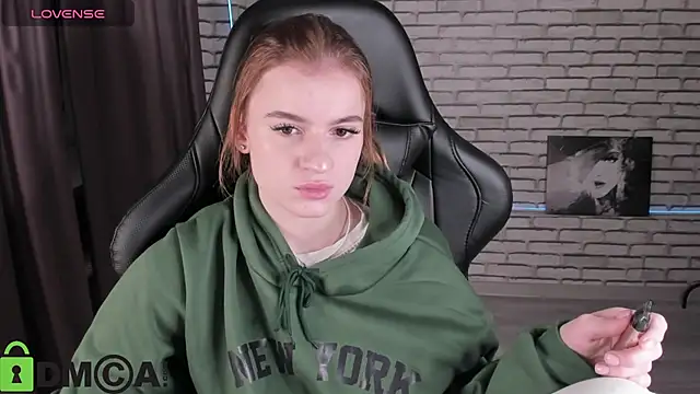 Stacey Brown online show from 21, 12, 2025