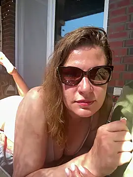 Snapshot of ilucyme chatting on 25, 5, 2026 ilucyme online show from 25, 5, 2026