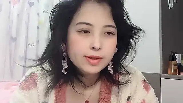 Hanicarrot online show from 28, 12, 2024