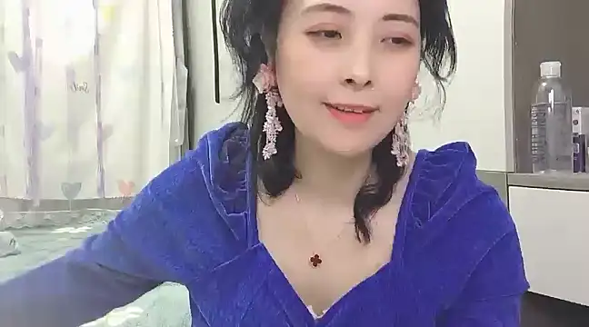 Hanicarrot online show from 15, 1, 2025