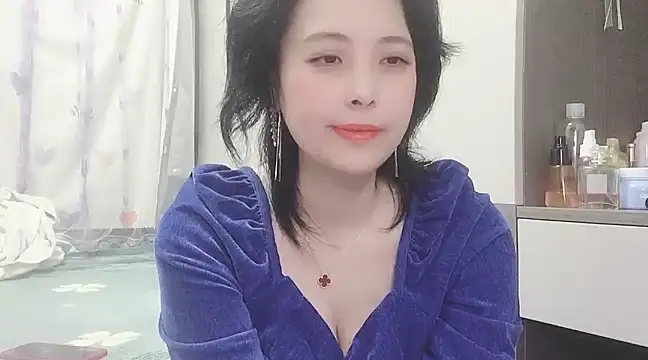 Hanicarrot online show from 24, 1, 2025