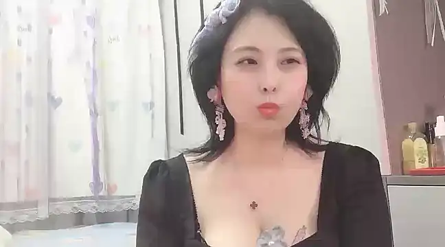 Hanicarrot online show from 9, 2, 2025