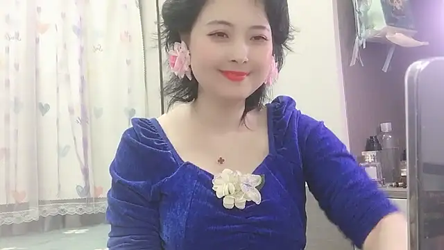 Hanicarrot online show from 25, 2, 2025