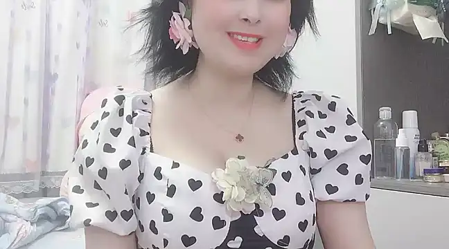 Hanicarrot online show from 18, 3, 2025