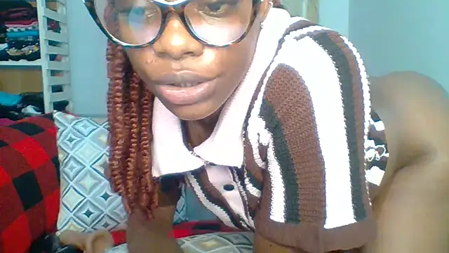 Snapshot of Petite_254 chatting on 7, 5, 2026 Petite 254 online show from 7, 5, 2026