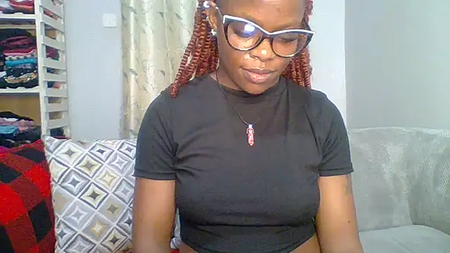 Snapshot of Petite_254 chatting on 8, 5, 2026 Petite 254 online show from 8, 5, 2026