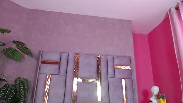 Snapshot of JuliaRose_ks chatting on 21, 11, 2025 JuliaRose ks online show from 21, 11, 2025