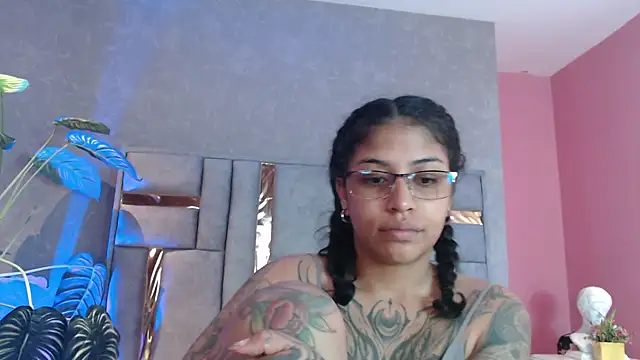 Snapshot of JuliaRose_ks chatting on 8, 1, 2026 JuliaRose ks online show from 8, 1, 2026