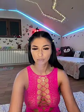 SelenaBee online show from 11, 6, 2026