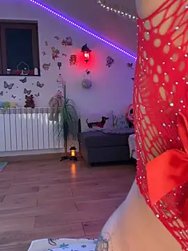 SelenaBee online show from 10, 7, 2026