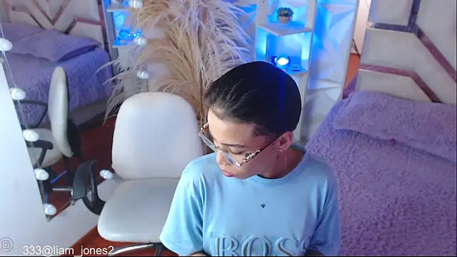 Jonesliam23 online show from 20, 10, 2025