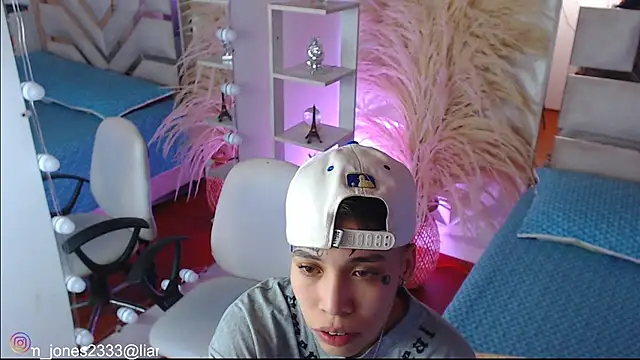 Jonesliam23 online show from 26, 11, 2025