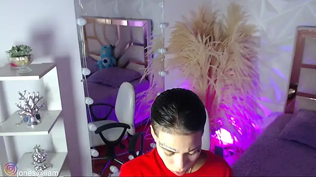 Jonesliam23 online show from 5, 2, 2026