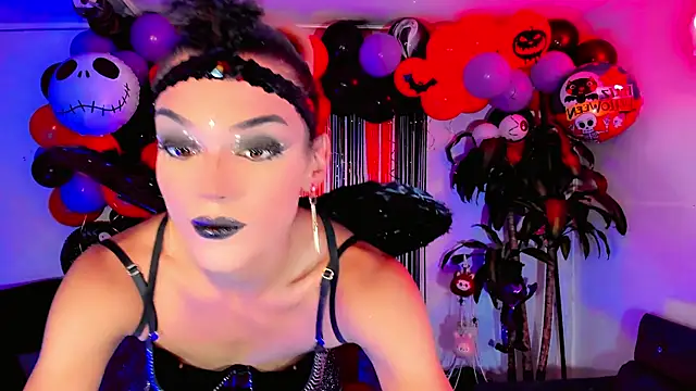 Snapshot of the-horus-girl chatting on 20, 10, 2025 the-horus-girl online show from 20, 10, 2025