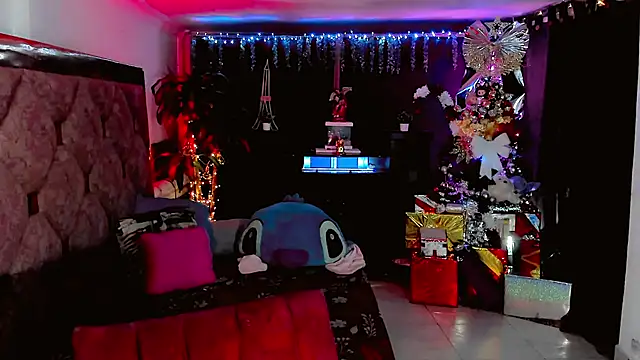 Snapshot of the-horus-girl chatting on 4, 12, 2025 the-horus-girl online show from 4, 12, 2025