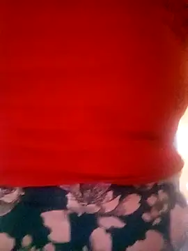 Snapshot of isaReyes chatting on 12, 10, 2025 isaReyes online show from 12, 10, 2025