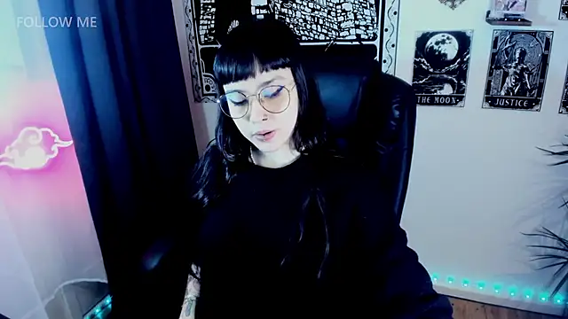 Demongirl6666 online show from 19, 12, 2025