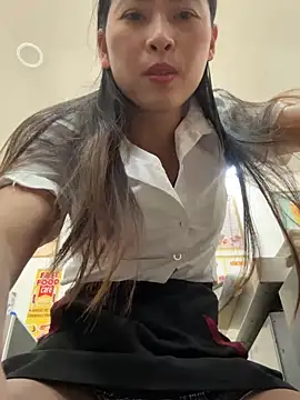Snapshot of andii-1 chatting on 8, 2, 2025 andii-1 online show from 8, 2, 2025