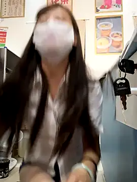 Snapshot of andii-1 chatting on 17, 10, 2025 andii-1 online show from 17, 10, 2025