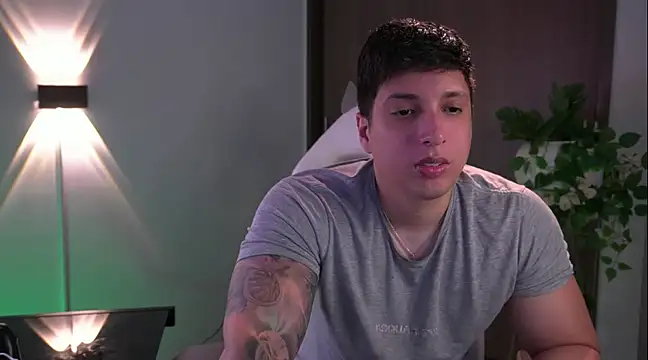 Snapshot of appolo_allen chatting on 6, 12, 2024 appolo allen online show from 6, 12, 2024